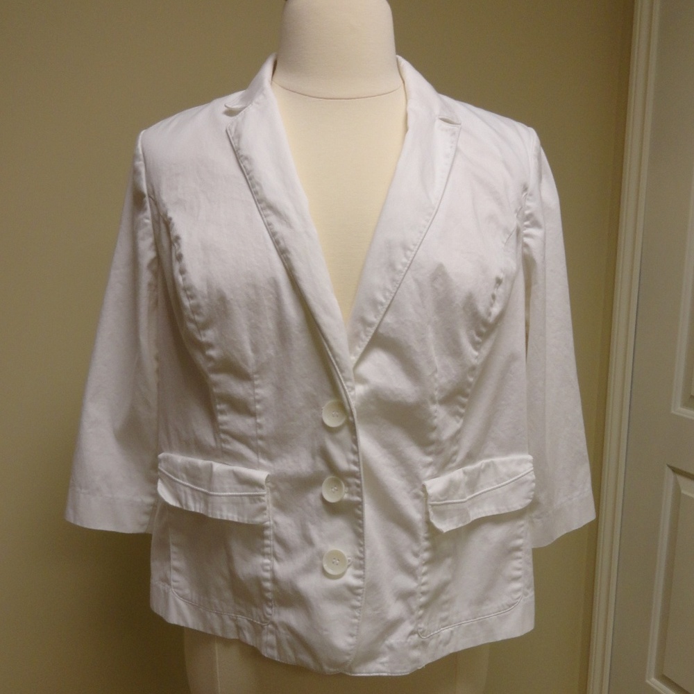 White Lane Bryant blazer with pockets size 20